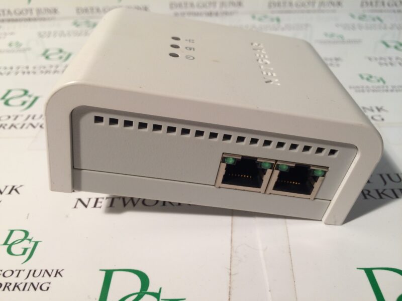 NETGEAR XET1001 & XE104 85Mbps Wall-Plugged Ethernet Adapter Kit