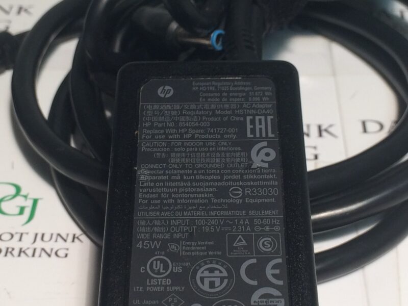 HP AC Adapter Charger 45W P/N 854054-003