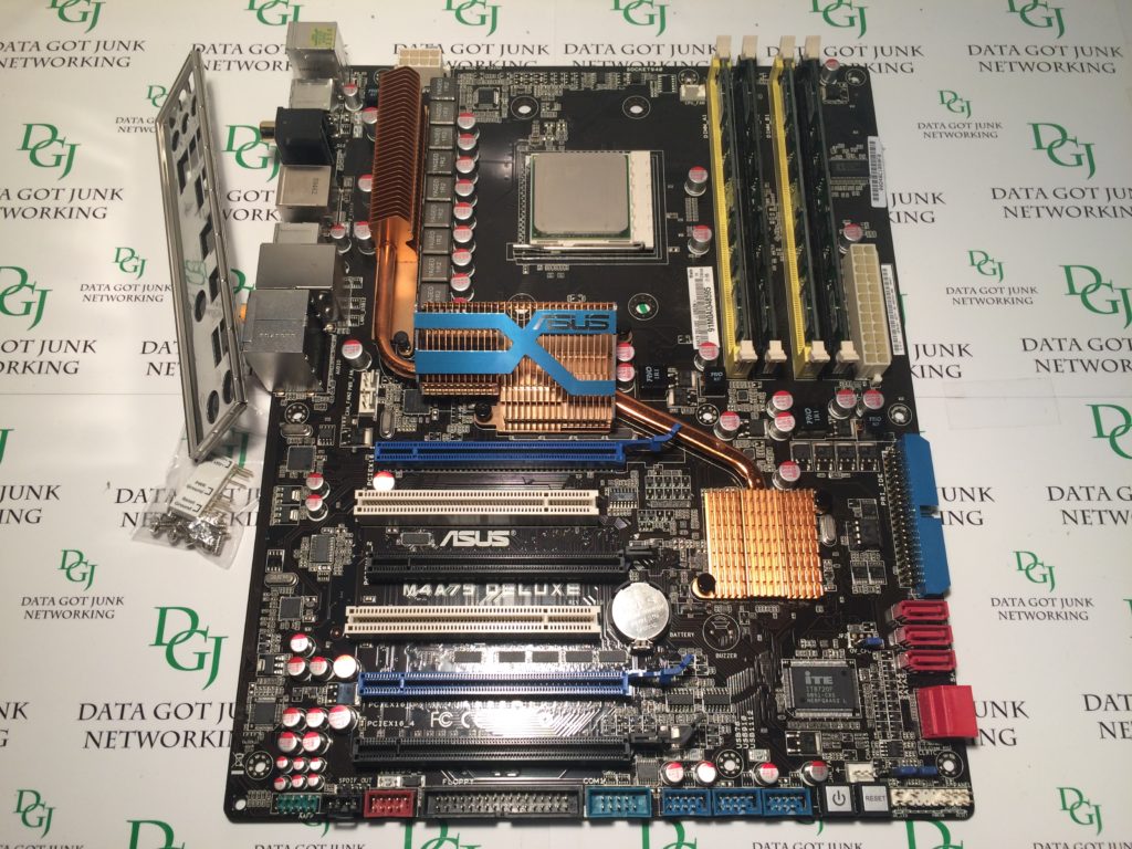 ASUS M4A79 DELUXE
