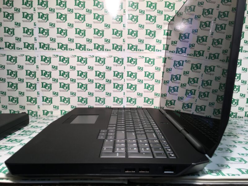Dell Alienware 17 R2 i7-4980HQ 2.80GHz 128GB M.2 1TB HD 12GB Touchscreen GTX980M