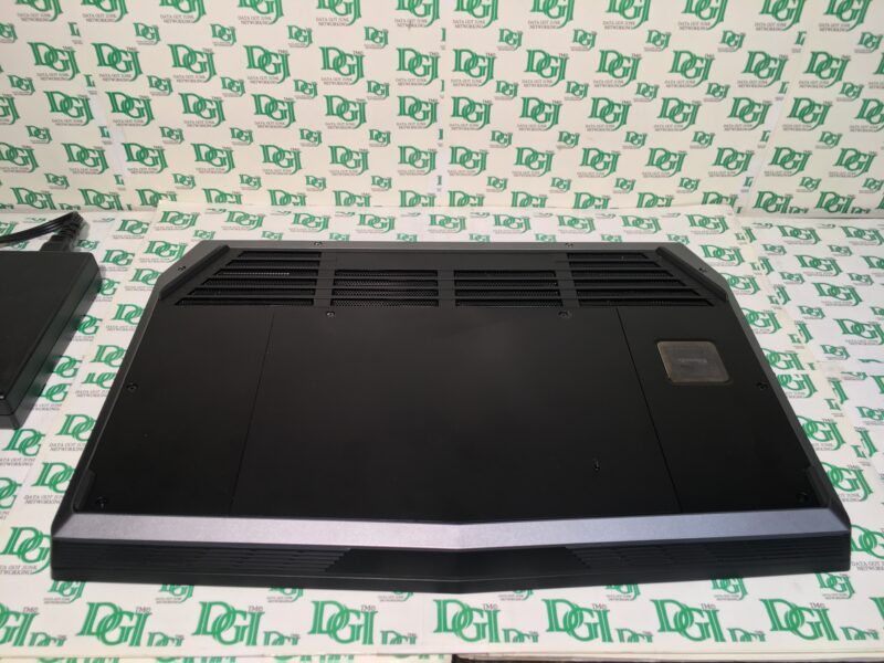Dell Alienware 17 R2 i7-4980HQ 2.80GHz 128GB M.2 1TB HD 12GB Touchscreen GTX980M