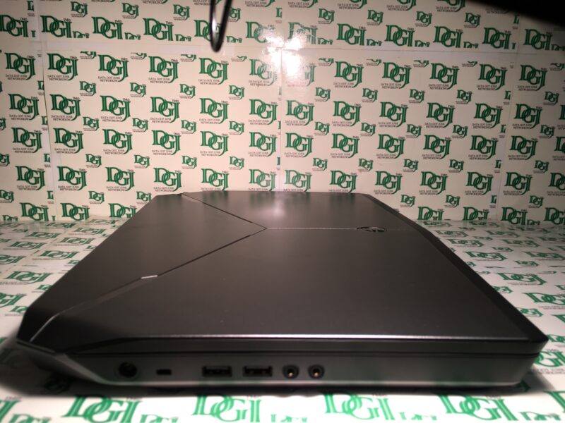 Dell Alienware 15 R2 i5-6300HQ 2.30GHz 256GB M.2 1TB 12GB DDR4 Nvidia GTX 965M